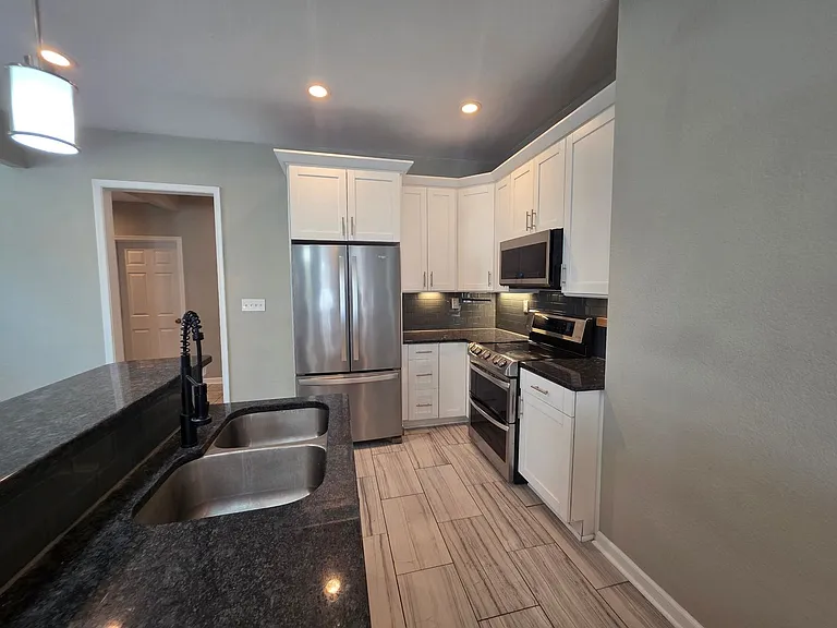 212 Elm Ave — Photo 10