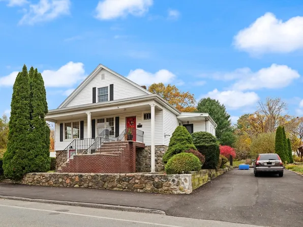 36 Valley St, Salem, MA 01970