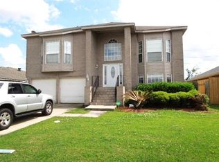 2312 S Parc Green St, Harvey, LA 70058