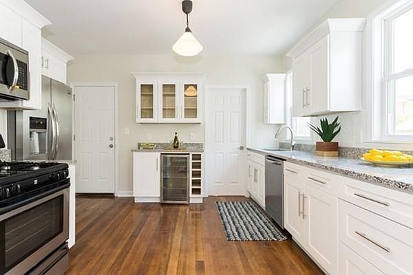 Fully-equipped kitchen