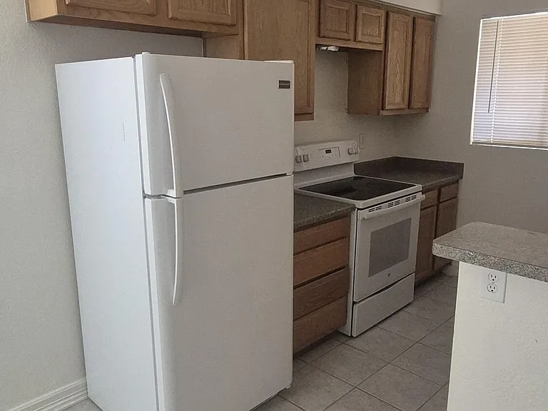 9009 W Elm St #5 — Photo 7