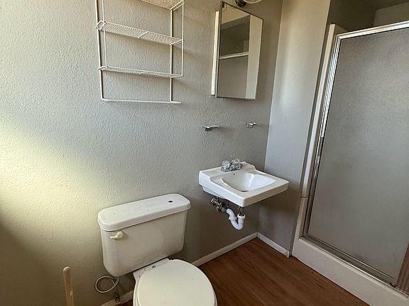 5th image of 4008 S Prince St