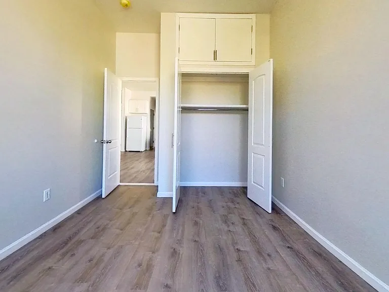 1864 W 4th St #2F — Photo 5
