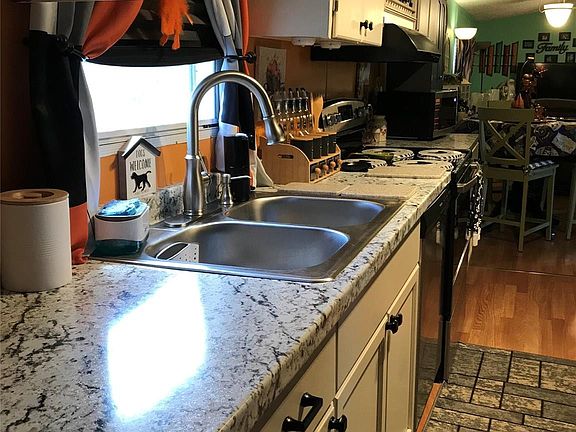 4th image of 1192 Chobee Street