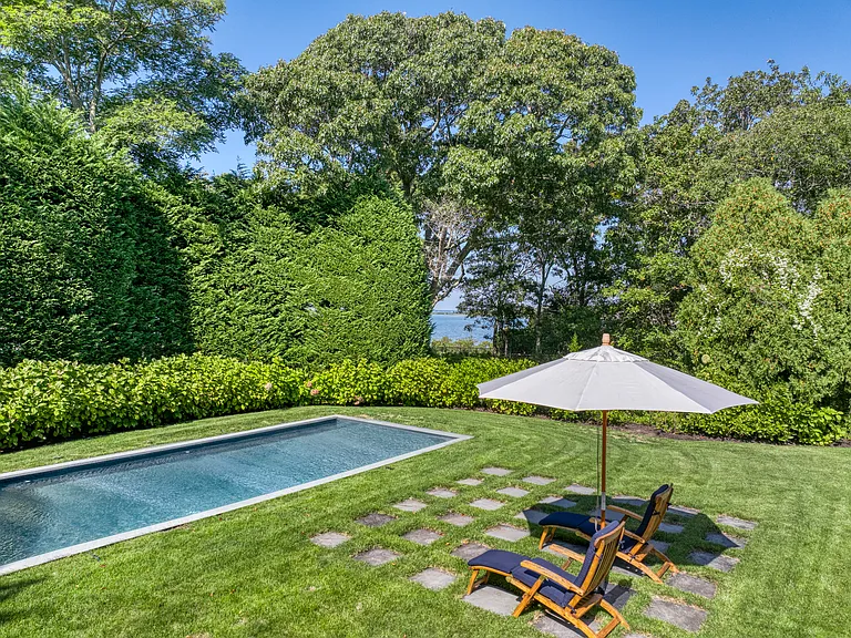 55 Shrubland Rd — Photo 3