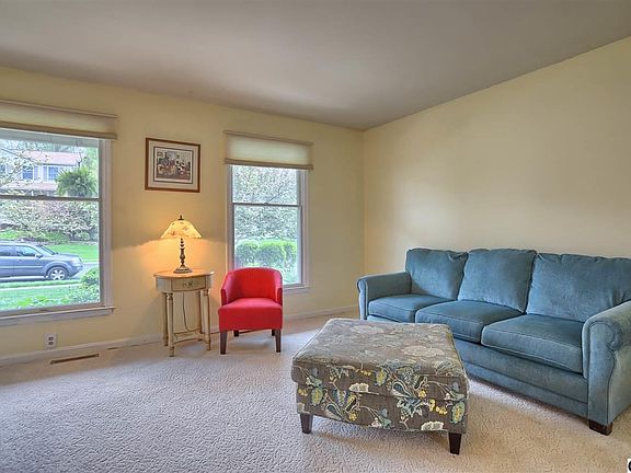 5th image of 2256 Canterbury Dr