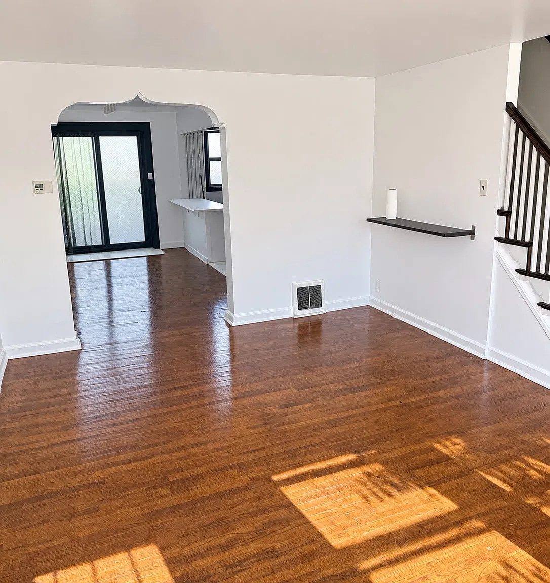3 bed, 1068 sqft, $1,750 — Photo 2