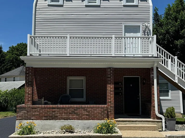 65 E New St #3 — Photo 17