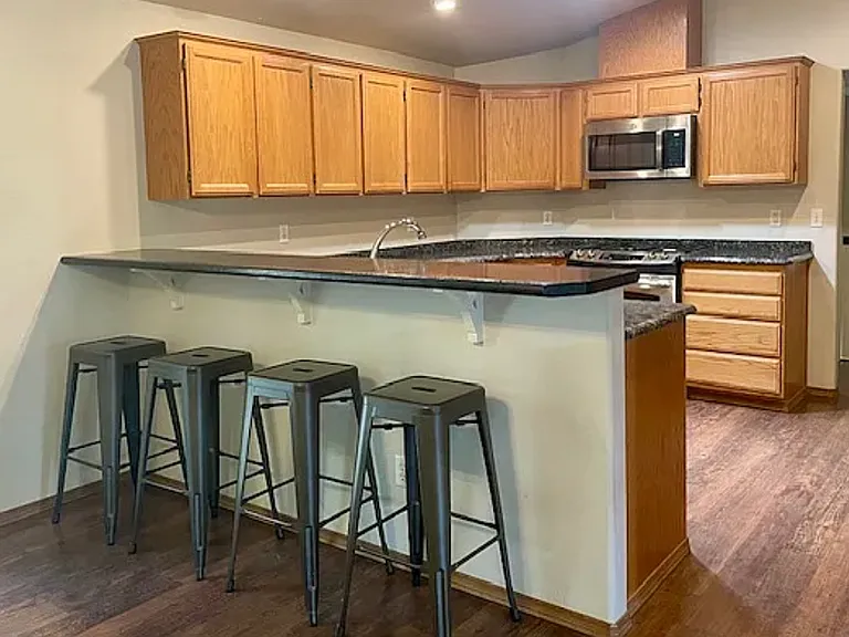 3311 Edgewater Dr — Photo 5