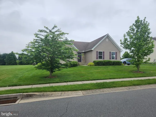 111 Whitehorse Dr N, Honey Brook, PA 19344