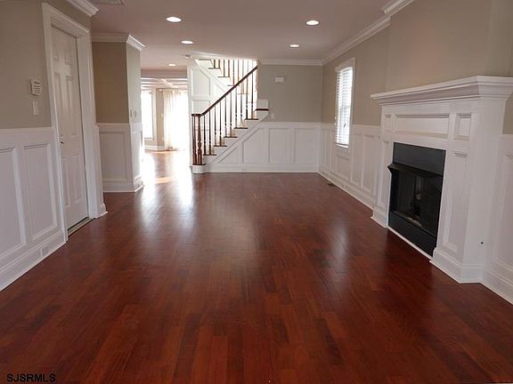 2nd image of 17 Kingston Ln