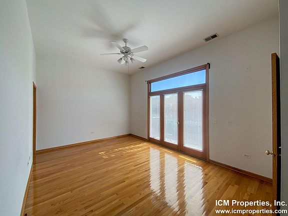 3rd image of 2531 N Southport Ave APT 2N