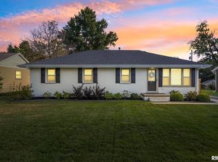 10 New Salem Rd, Bartonville, IL 61607