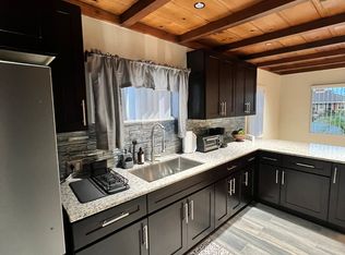 1225 E Crestbrook Pl, Anaheim, CA 92805