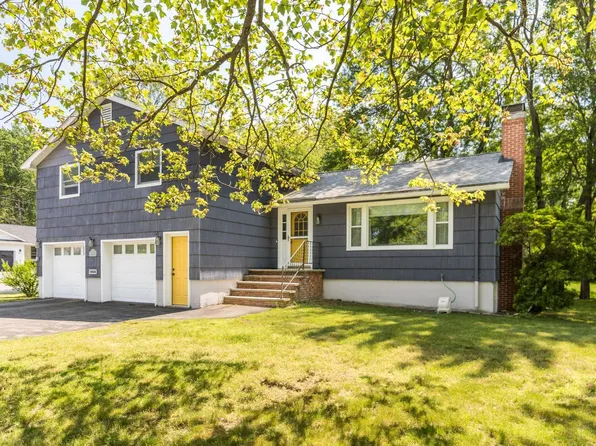 19 Harding Road, Portsmouth, NH 03801