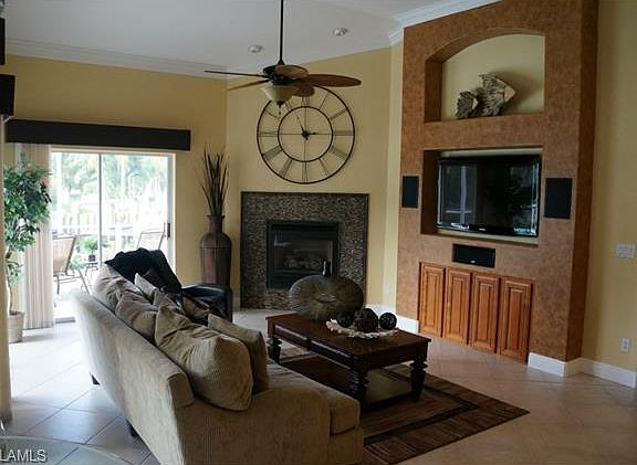3rd image of 1042 Admiralty Ct