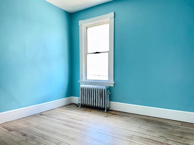 550 Winter St #2 — Photo 10