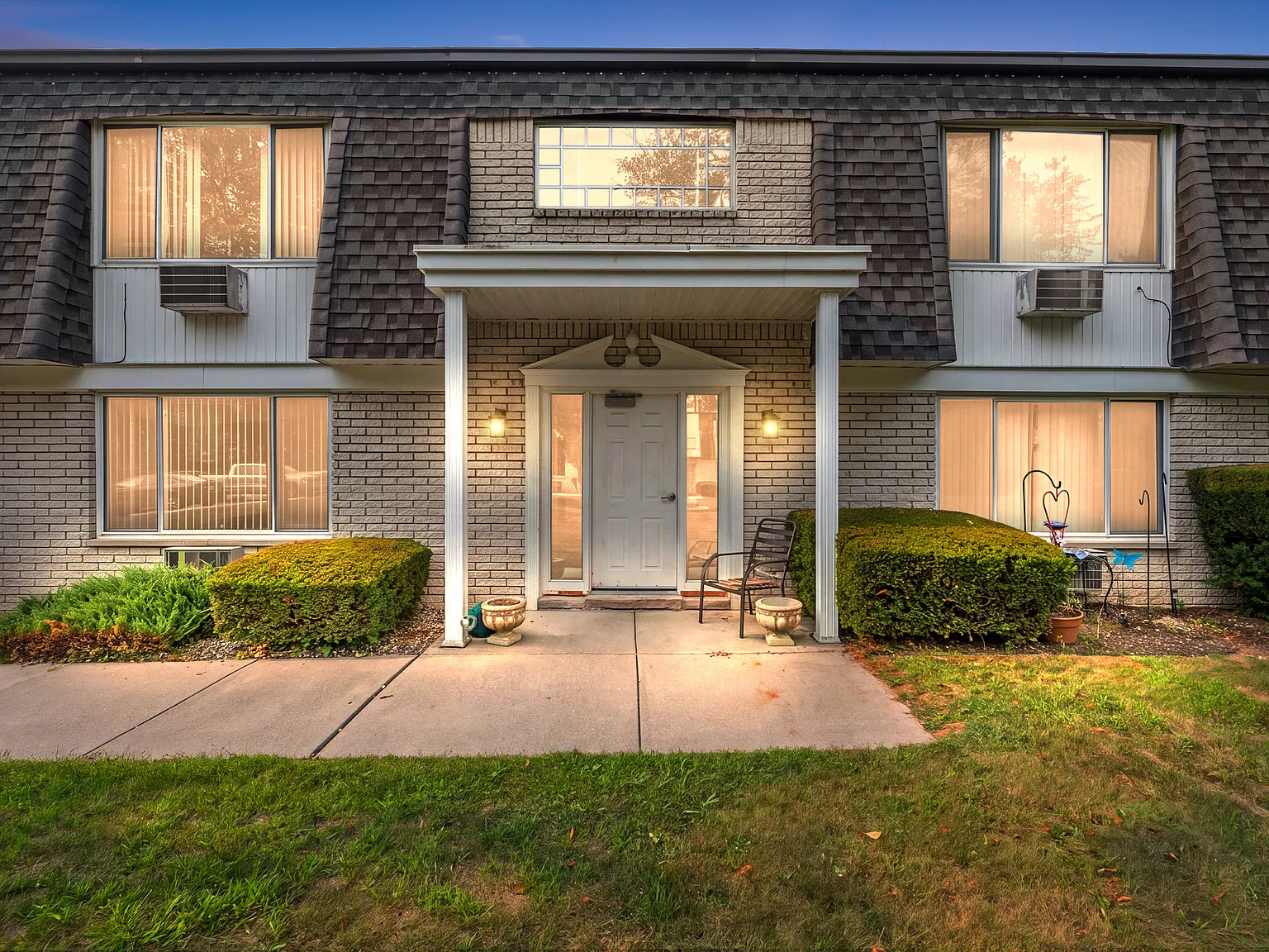 384 W Drahner Rd — Photo 1