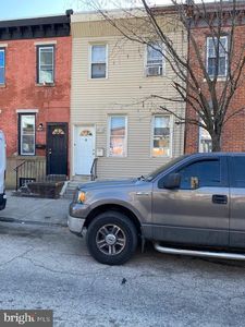 2405 Emerald St, Philadelphia, PA, 19125