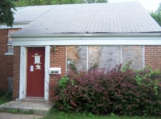 2218 E 97th St, Chicago, IL 60617