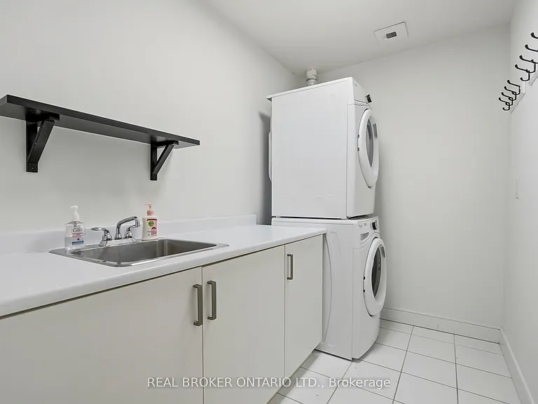 1575 Lakeshore Rd W #366 — Photo 9