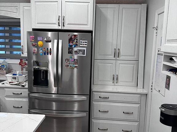4th image of 502 Silver Ln