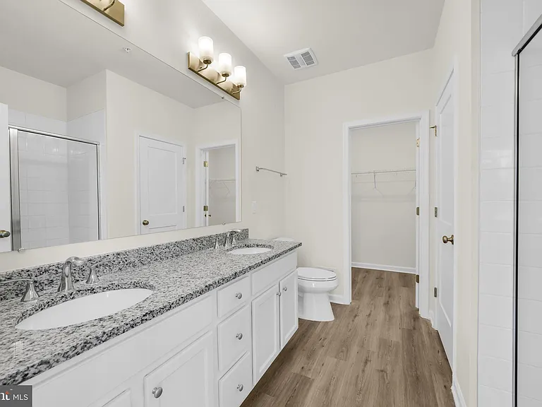 228 Park Ln — Photo 22