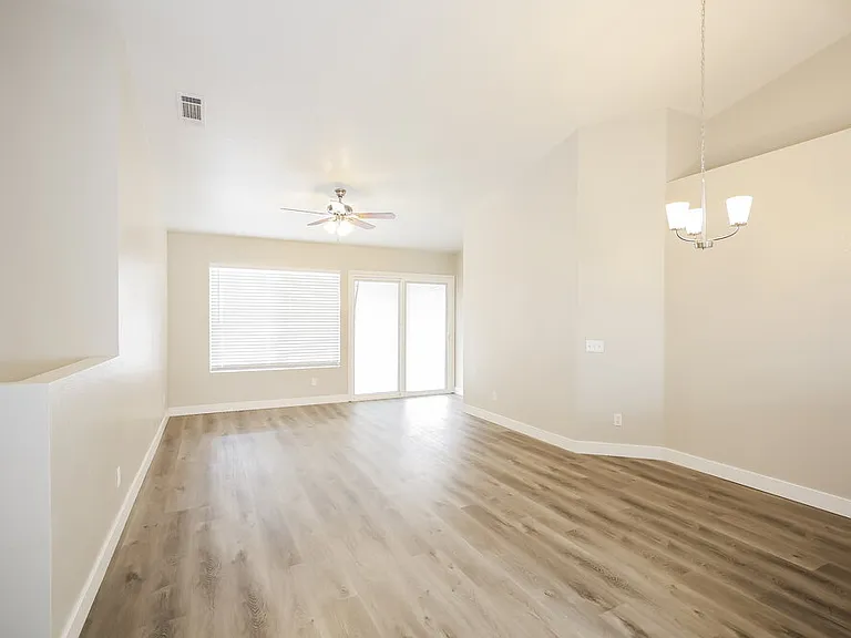 130 Breezy Shore Ave — Photo 4
