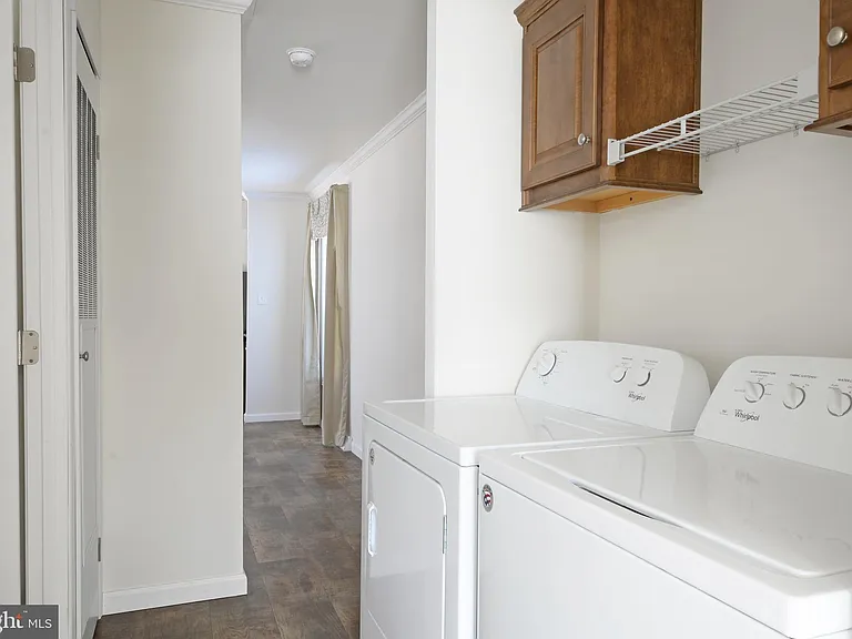 6 Edgewater Dr — Photo 14