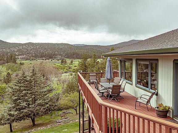 4th image of 25 Oakridge Way
