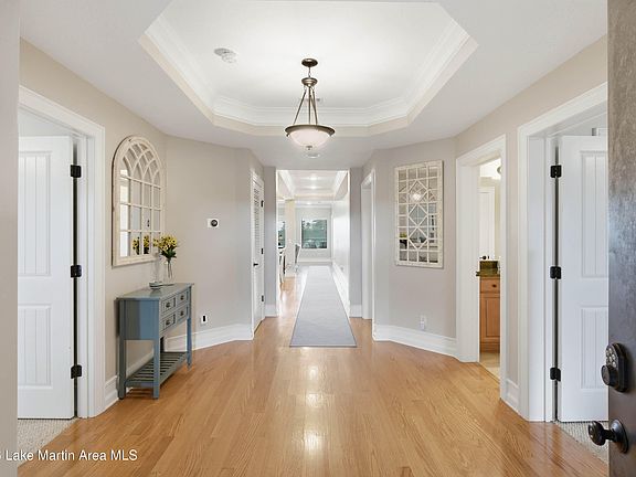 2nd image of 44 Stoneview Summit Ct