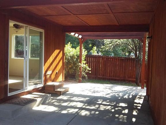 3rd image of 502 Lewis Ave