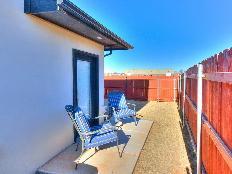 609 Abadan Dr — Photo 22