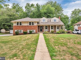 301 Devon Rd, Cinnaminson, NJ 08077