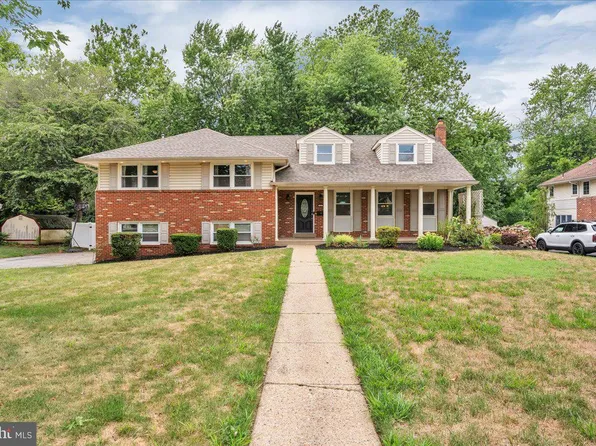 301 Devon Rd, Cinnaminson, NJ 08077