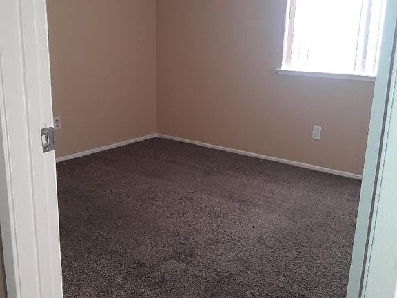 3rd image of 3859 Annadale Ln APT 8