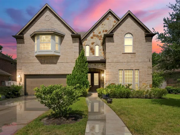 3020 Rocky Canyon Dr, Pearland, TX 77584