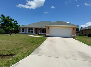 1341 SE Ladner St, Port Saint Lucie, FL 34983