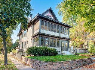 203 Chatsworth St S, Saint Paul, MN 55105