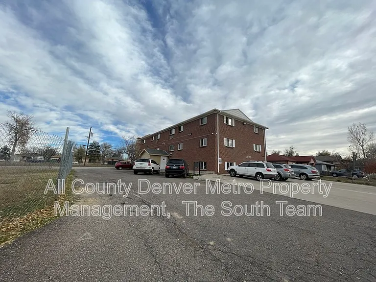 1676 Hanover St #204 — Photo 9