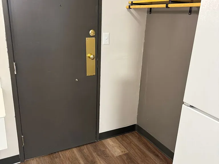 The McCoy at 8035 Apartments - Clive — Photo 16