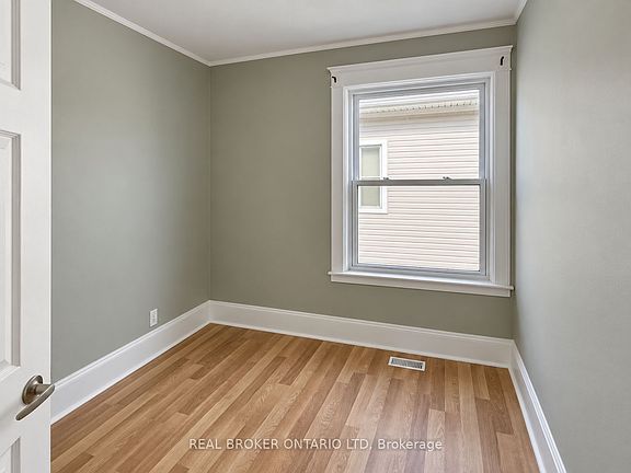 5th image of 31 Myrtle St