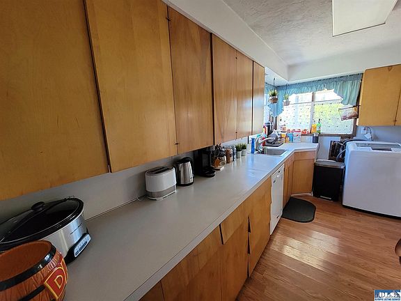 4th image of 1221 S C St