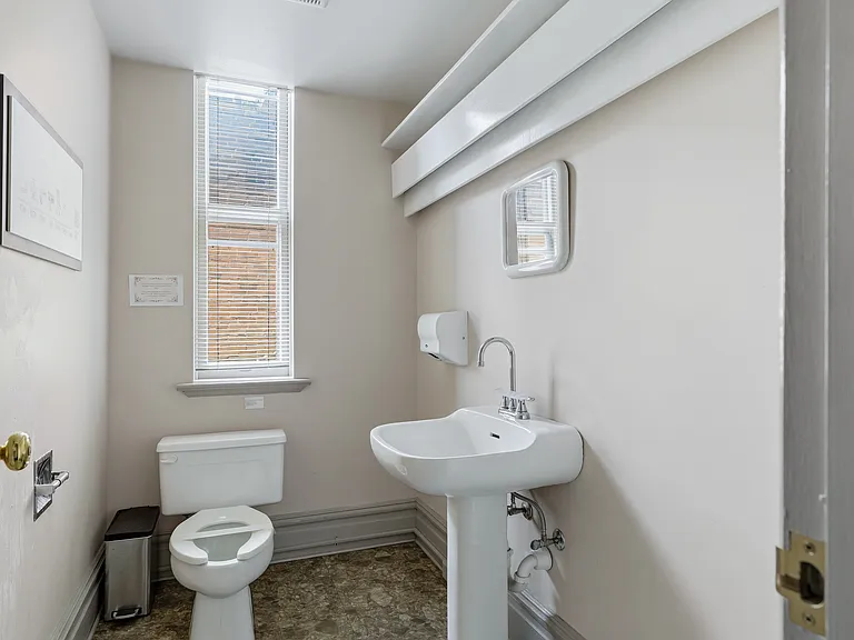 4400 Laclede Ave #3 — Photo 22