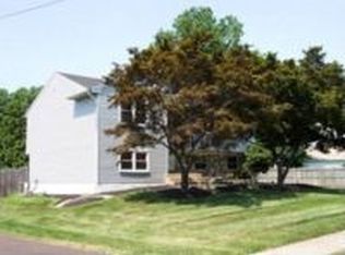 982 Ramsay Rd, Warminster, PA 18974