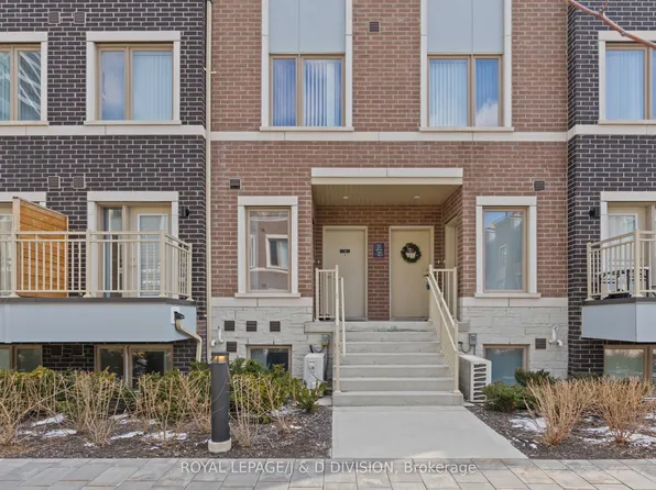 31 Honeycrisp Cres, Vaughan, ON