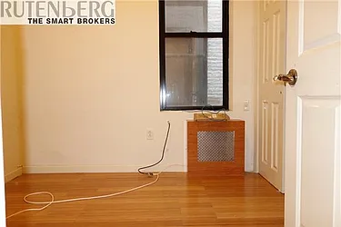 Rented by R New York