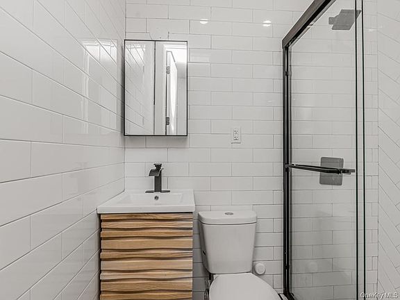 4th image of 514 E 188th Street