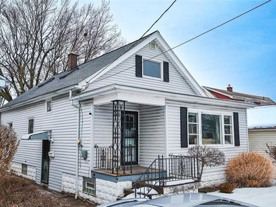 372 Roslyn St, Buffalo, NY, 14215
