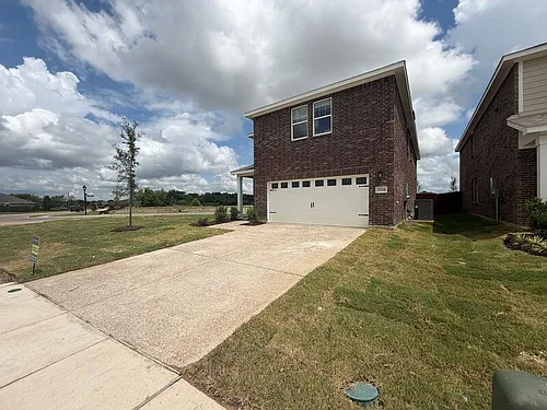 2210 Meadow Park Dr Photo 1 2210 Meadow Park Dr Photo 1